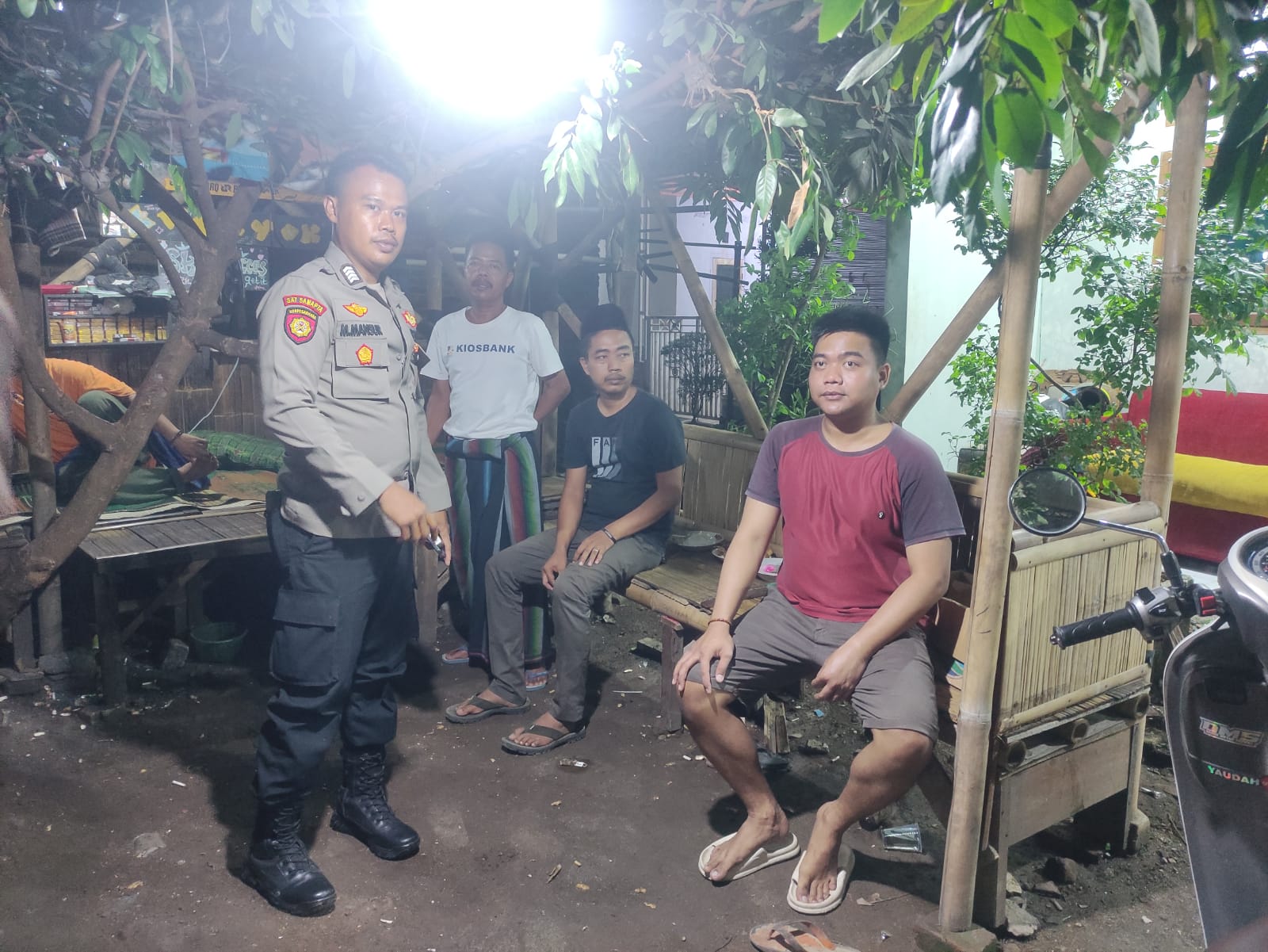 Beri Himbauan Kamtibmas Ke Masyarakat Dengan Patroli Dialogis KRYD Polsek Petir Polres Serang