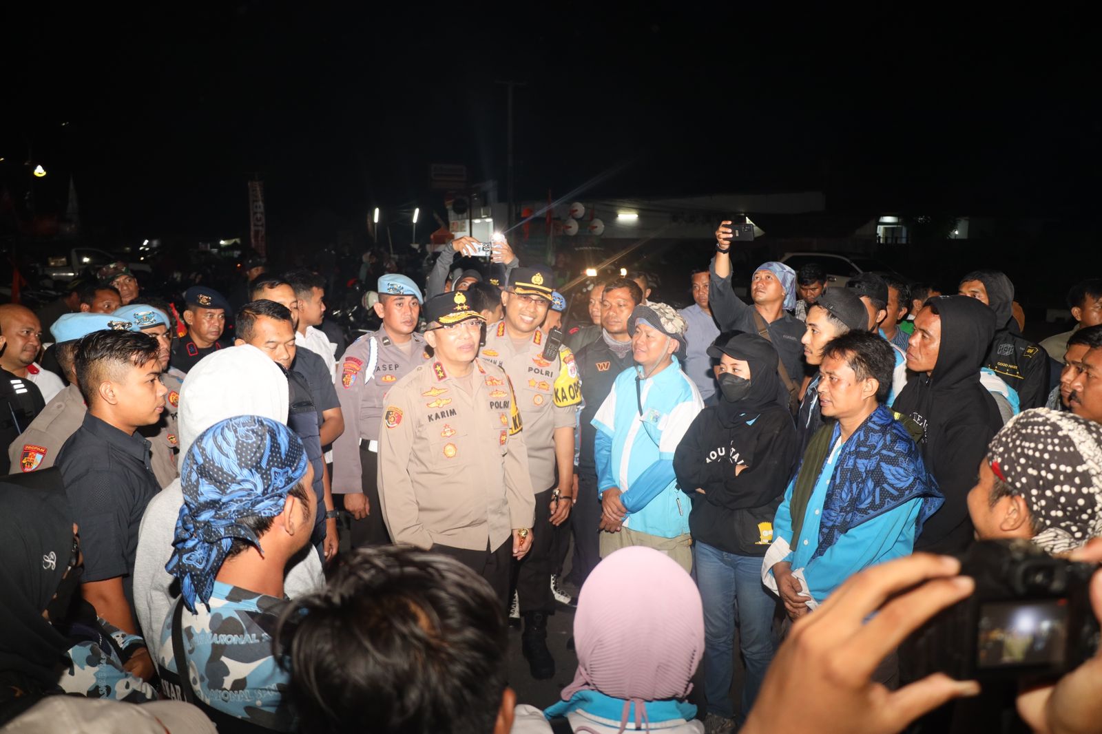 Kapolda Banten Terjun Langsung Awasi Personel Pengamanan Aksi Demo Aliansi Buruh