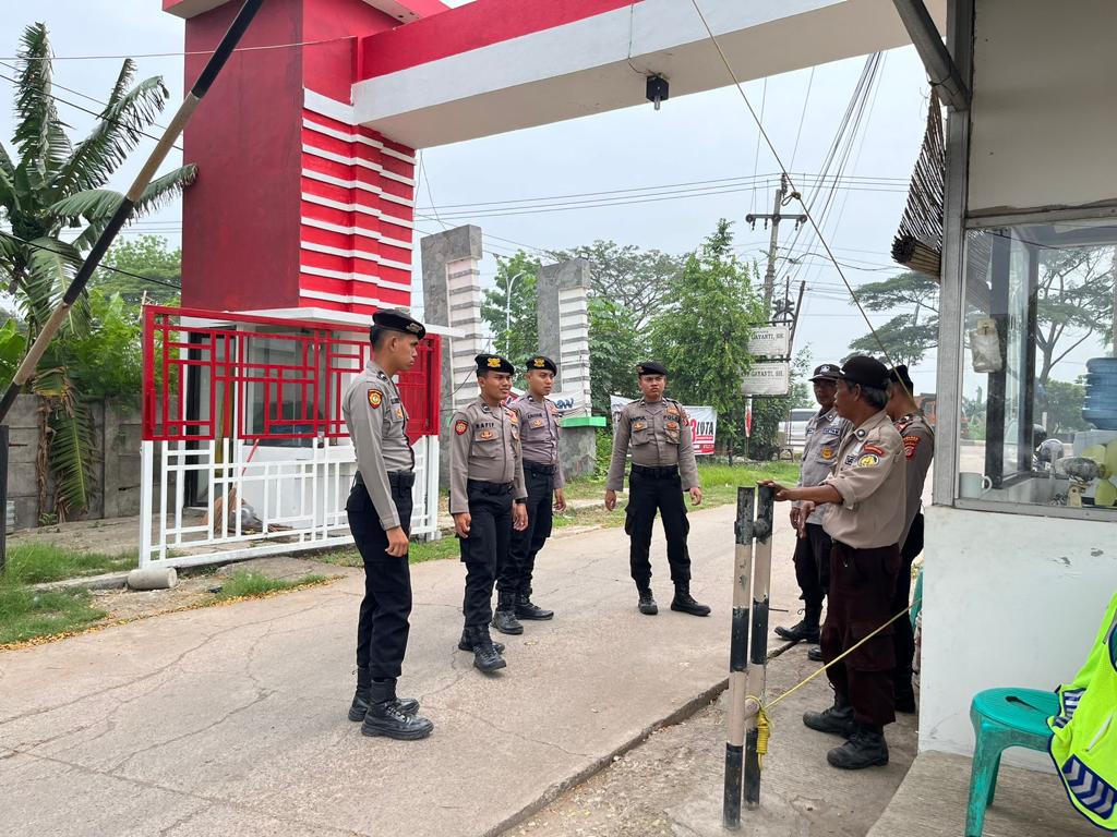 Anggota Sat Samapta Polres Karawang laksanakan Patroli Perintis Presisi dan Prekat