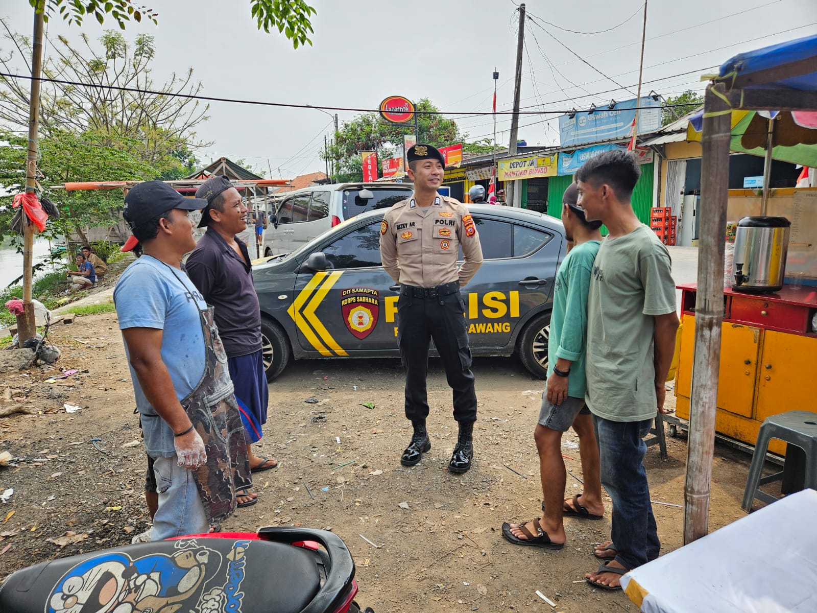 Anggota Sat Samapta Polres Karawang Laksanakan Patroli Perintis Presisi