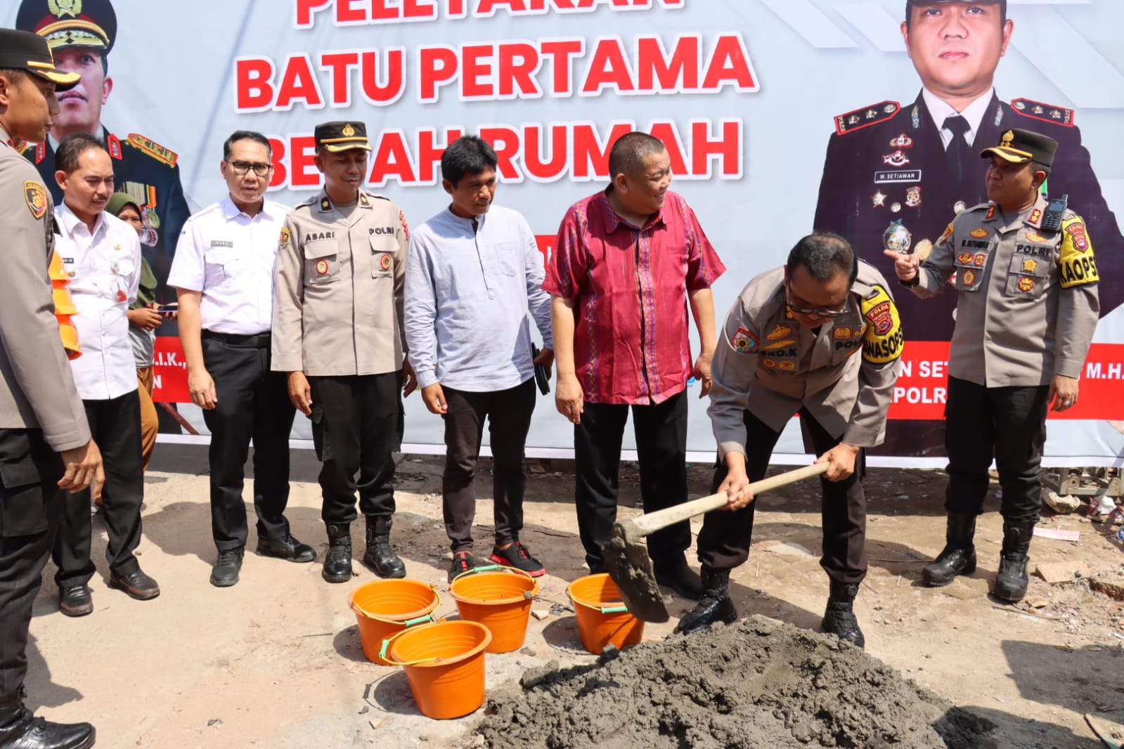 Polda Banten Hadiri Peletakan Batu Pertama Rutilahu di Kecamatan Jawilan