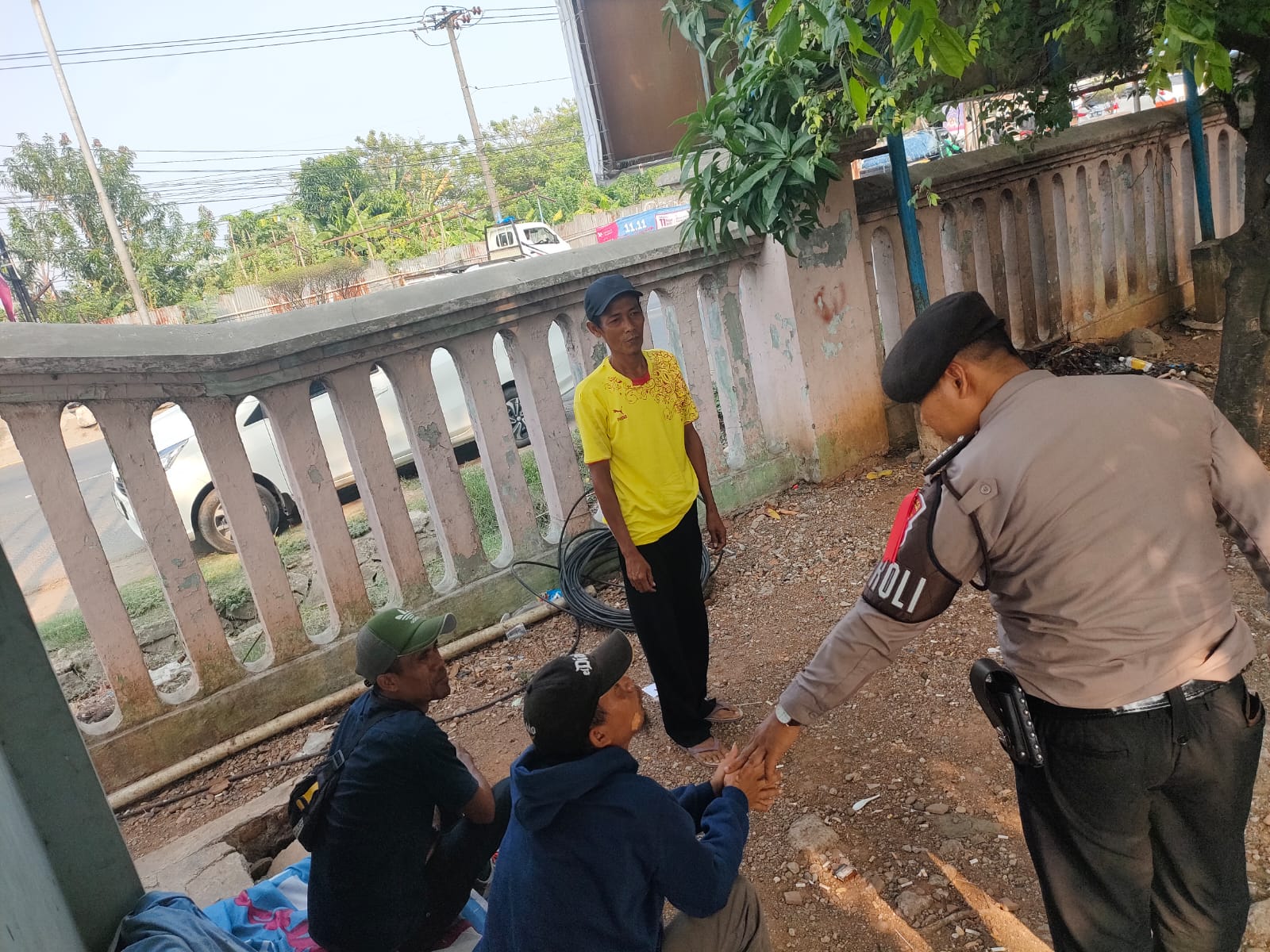 Anggota Sat Samapta Polres Karawang Laksanakan Patroli Perintis Presisi dan Giat Cipta Kondisi KRYD dengan Sasaran Premanisme