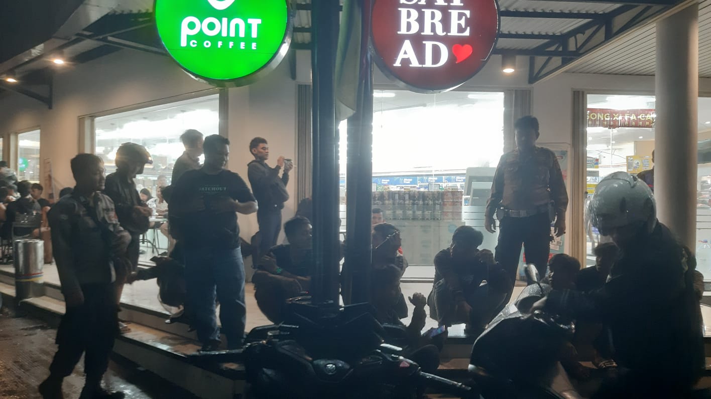 Polres Karawang, Iptu Entang Pimpin Patroli Akhir Pekan Antisipasi Gukantibmas Wilkum Polsek Cikampek