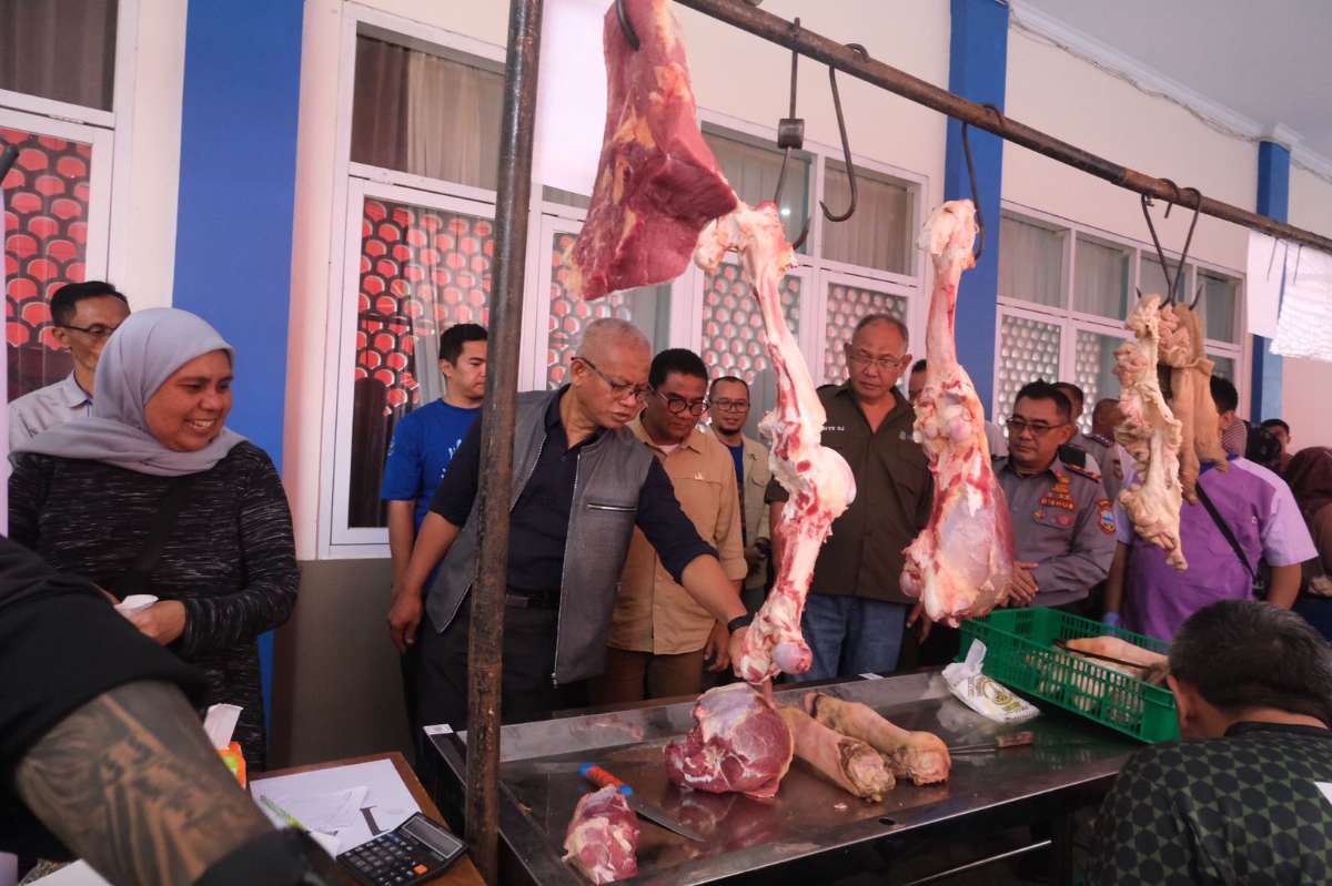 Sekda Garut Buka Resmi Bazar Ramadan Diskannak 1445 H