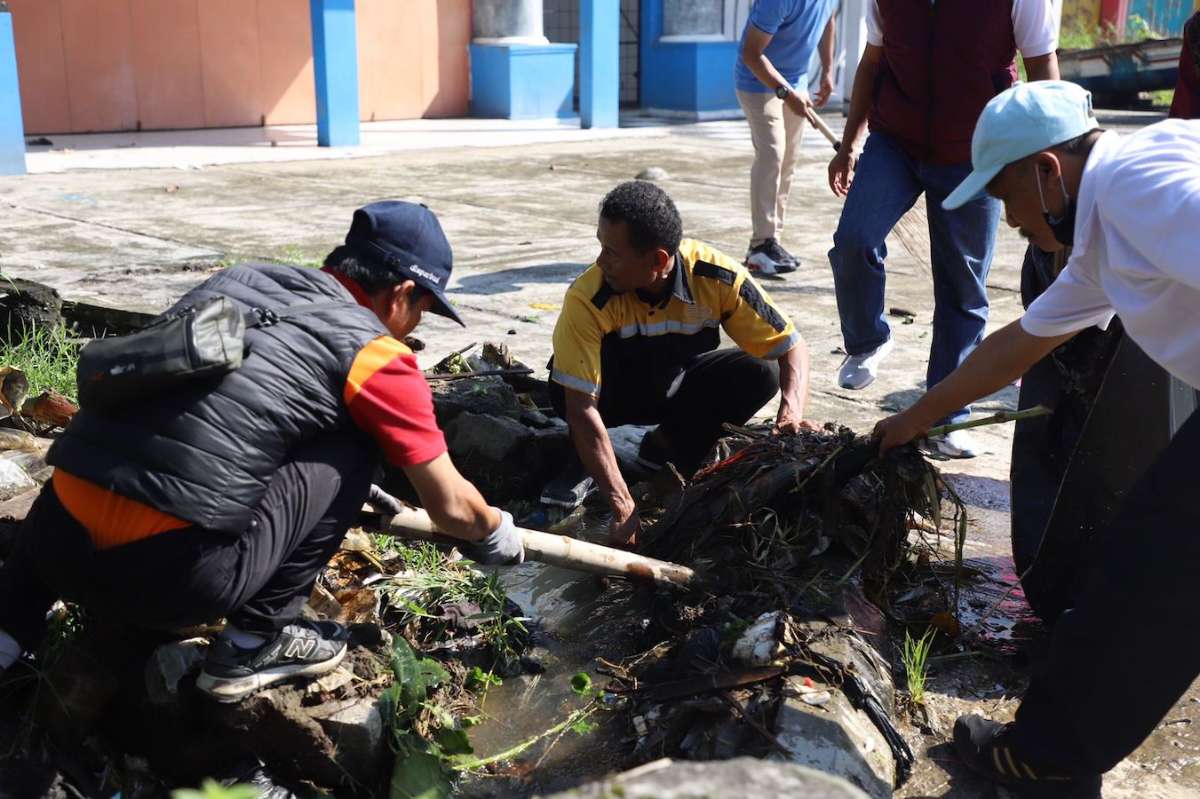 Pemdakab Garut Kian Gencar Laksanakan Gerakan Kamis-Jumat Bersih