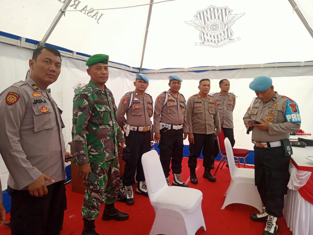 Polres Karawang, Kepolisian Berikan Pengamanan di Pospam KM 48 A Tol Japek