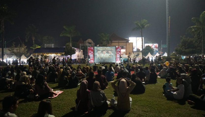 Nobar Layar Tancap Teladani Kisah Perjuangan R.A. Kartini