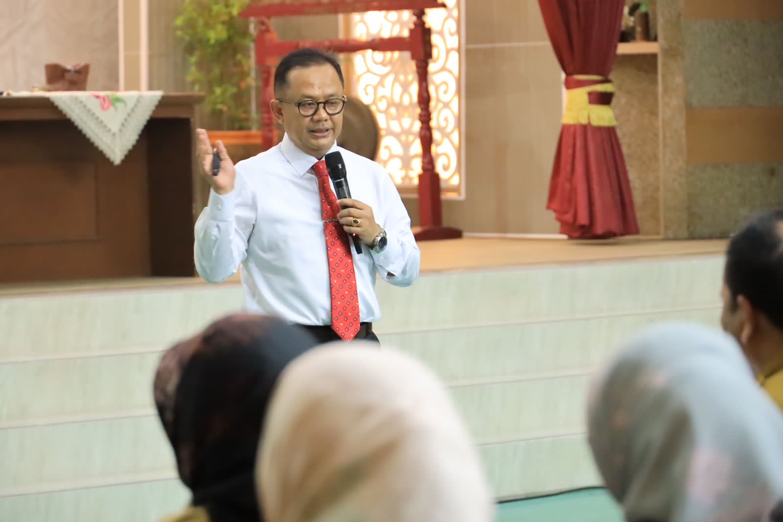 Pimpin Rapat Koordinasi Antar Perangkat Daerah, Pj. Wali Kota Bekasi: “Saling Sinergi, Kuatkan Birokrasi, Berikan Pelayanan Prima, Transparan, Jaga Kredibilitas”