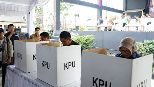 Semangat Demokrasi di Pilkada 2024, KPU Kalsel Luncurkan Maskot Si Botan