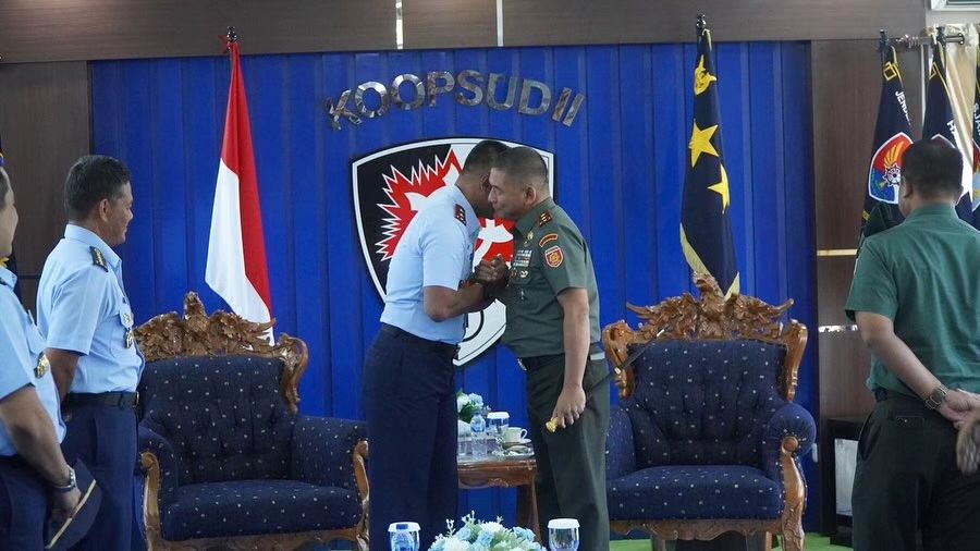 Panglima Divif 3 Kostrad Lakukan Audiensi dengan Koopsau II di Makassar