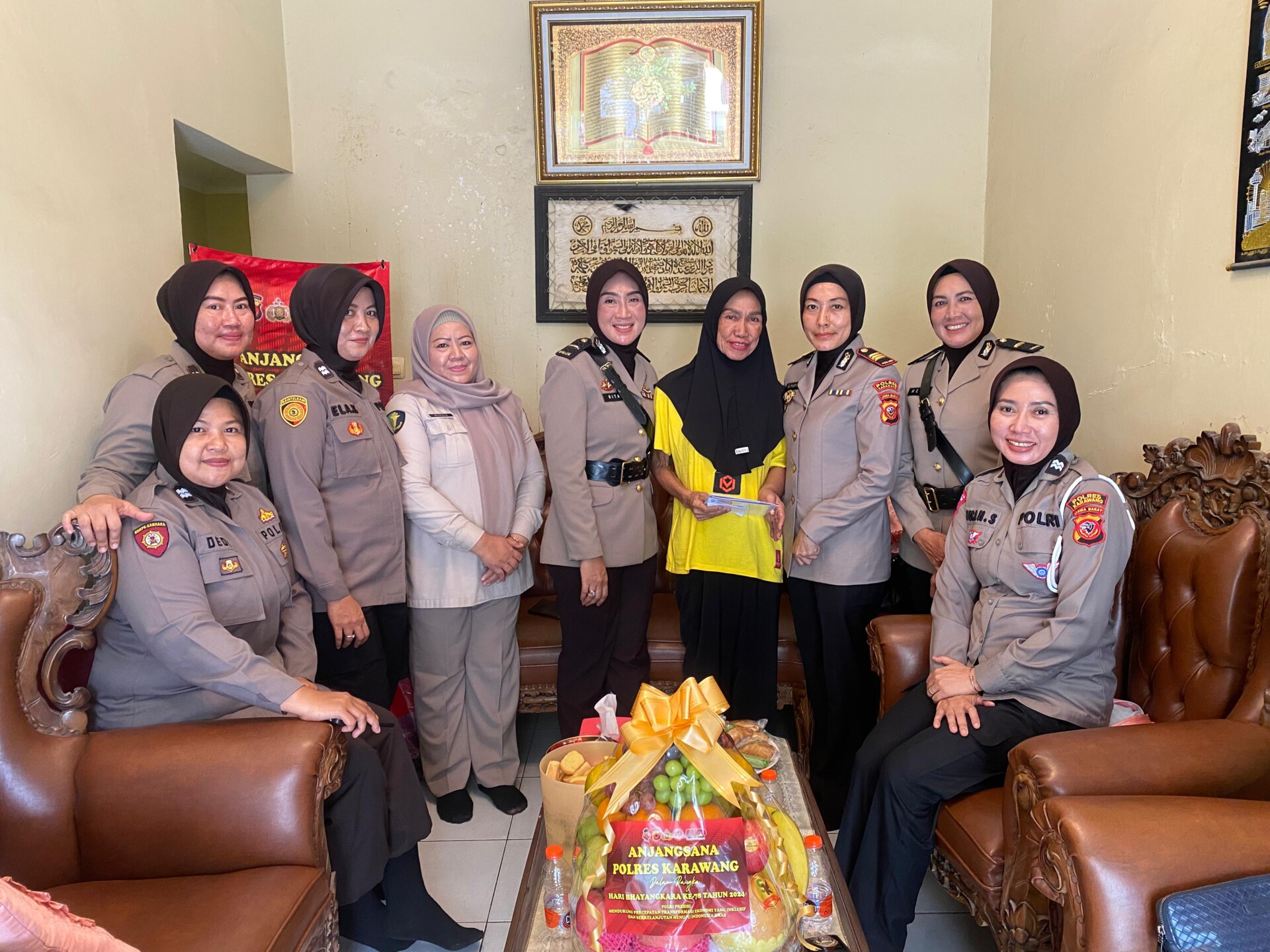 Jelang Hari Bhayangkara Ke 78 Polres Karawang Gelar Anjangsana Anggota Yang Sakit