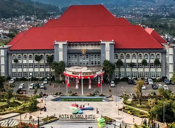 SEPENGGAL CERITA DARI KOTA WISATA BATU