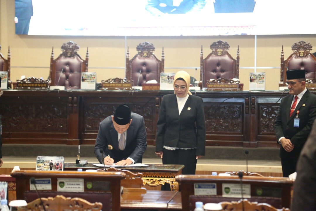 Rapat Paripurna ke 84 DPRD, Pj Gubernur Elen Setiadi Dukung Tata Kelola Keuangan Daerah yang Transparan dan Profesional