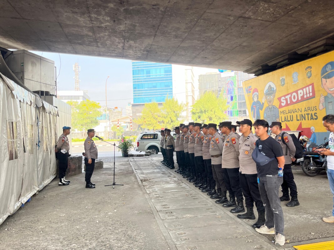 Polres Metro Jakarta Barat Terjunkan 57 Personel Amankan Jalur Lintasan Unjuk Rasa di Gedung MPR/DPR