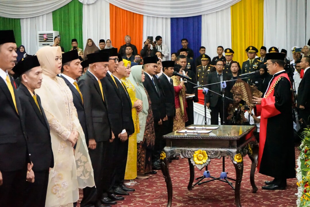 Pelantikan DPRD Provinsi Bengkulu: Gubernur Rohidin Serukan Sinergi untuk Membangun Bumi Rafflesia Lebih Maju