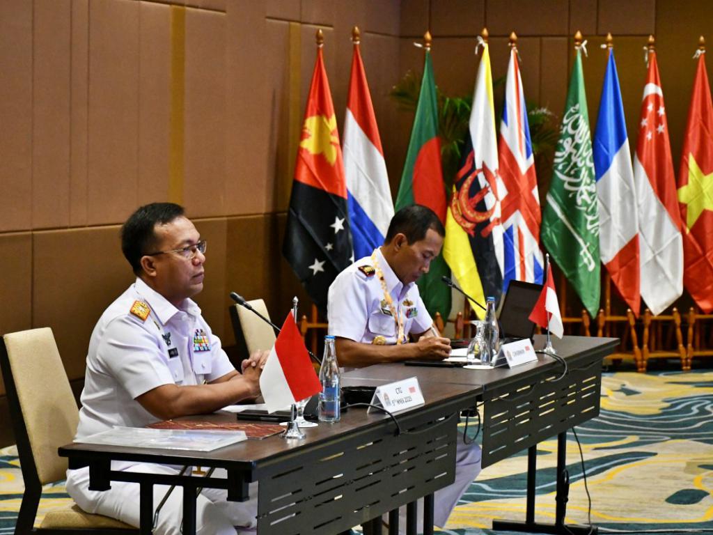 TNI AL GELAR MIDDLE PLANNING CONFERENCE JELANG 5TH MNE KOMODO 2025 DI BALI