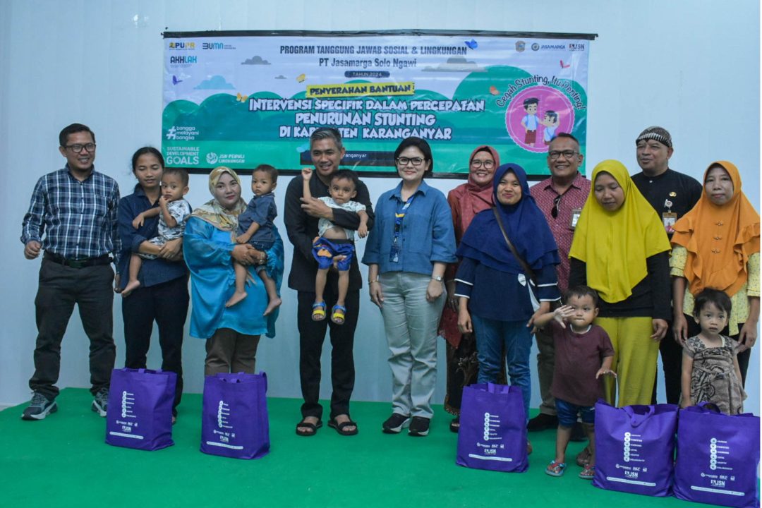Penyerahan Bantuan Program CSR PT. Jasa Marga Solo Ngawi Dalam Rangka Percepatan Penurunan Stunting