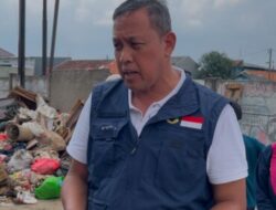Tri Adhianto Instruksikan Dinas LH Segera Angkut Sampah di Titik-Titik Terdampak Banjir