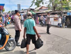Demi kelancaran aktivitas masyarakat, Kapolsek Kresek beserta jajaran lakukan giat Gatur Lalin menjelang Berbuka Puasa  