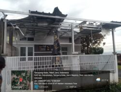 Cuaca Ekstrem Terjang Garut, Puluhan Rumah Rusak dan Akses Jalan Tertutup Longsor