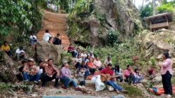 GSJA Shalom Martajaya Peringati Paskah di Objek Wisata Desa Kaluku
