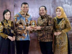 PISAH KENAL KOMANDAN KODIM 0727 KABUPATEN KARANGANYAR