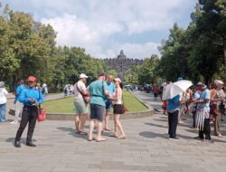 Puncak Kunjungan Wisatawan di Candi Borobudur saat Perayaan Waisak