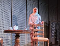 Regina Art Berhasil Hadirkan Gen Z Lewat Monolog Siti Walidah: Suara Perempuan Menggema dari Panggung