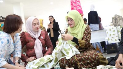 Difabel di Kota Magelang Tunjukkan Kreativitas dalam Membatik