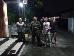 Sertu Rochani Patroli Malam Bersama Linmas Susuri Pos-pos Ronda