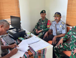 Tegakkan Hukum! Satgas Pamtas Yonarhanud 2 Deportasi 8 WNA Timor Leste yang Masuk Jalur Ilegal di Perbatasan Kupang & TTU