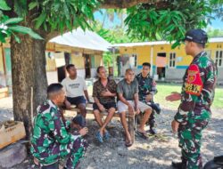 Satgas Pamtas Yonarhanud 2 Kostrad di TTU Gelar Komsos & Kesehatan Keliling – Sapa Sehat Masyarakat Desa Wini