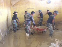 Tak Hanya Jaga Negara, Prajurit Kostrad Turun Bersihkan Sekolah dan Permukiman Pasca Banjir Aceh Tamiang