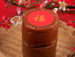Kue Keranjang: Jejak Sejarah, Makna Filosofis, dan Spirit Hidup yang Terus “Naik”