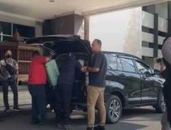 KPK Sapu Bersih Kantor Pemkab Tulungagung, Tiga Koper Misterius Dibawa Usai Penggeledahan