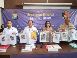 Polda Kepri Ungkap Kasus Pembunuhan Sadis di Lingga, Pelaku Kubur Jasad Korban di Belakang Rumah