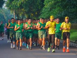 Lari Bersama Divif 1 Kostrad Bangun Semangat Prajurit yang Sehat dan Profesional