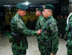 Pangkostrad Pimpin Tradisi Lepas Sambut Pejabat dan Penghormatan Personel Purna Tugas