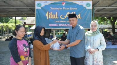 Tebar Kepedulian di Idul Adha, Kodim 0508/Depok Salurkan Ratusan Paket Daging Kurban