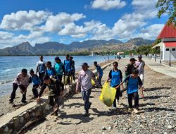 Satgas Yonarhanud 2 Kostrad Ubah Aksi Bersih Pantai Menjadi Sarana Pendidikan Karakter Pelajar Perbatasan