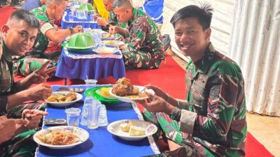Yonif 432 Kostrad Berbagi Kebahagiaan Bersama Anak Yatim, Syukuri Rampungnya Panti Asuhan Al-Qadri