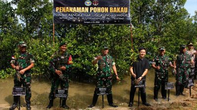 Temajuk Kirim Pesan Hijau dari Perbatasan, Kolaborasi Lintas Elemen Rawat Pesisir dan Satwa Laut
