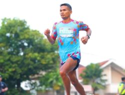 Semangat Juang di Lintasan Lari, Praka Hendrik Nainggolan Persembahkan Podium untuk Yonif 323 Kostrad