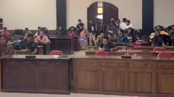 Viral! Oknum Mengaku Advokat Diduga Lecehkan Marwah DPRD Ketapang Saat Aksi Buruh