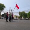 Detik-detik Proklamasi di Traffic Light Brak Probolinggo, Pengendara Kompak Hormat Merah Putih