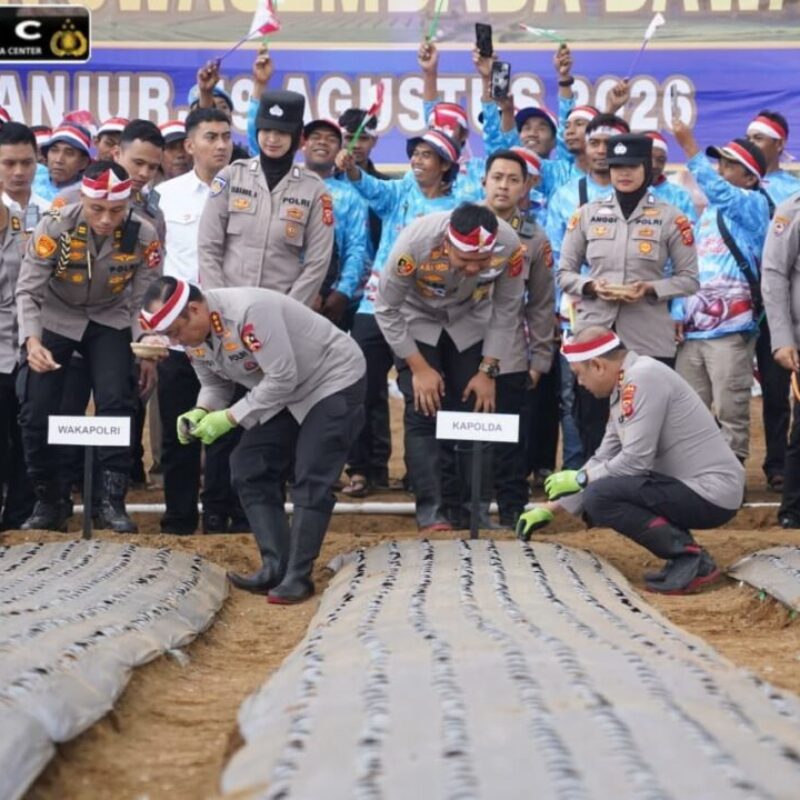 Polri Tanam Serentak Bawang Putih di 14 Daerah di Jabar