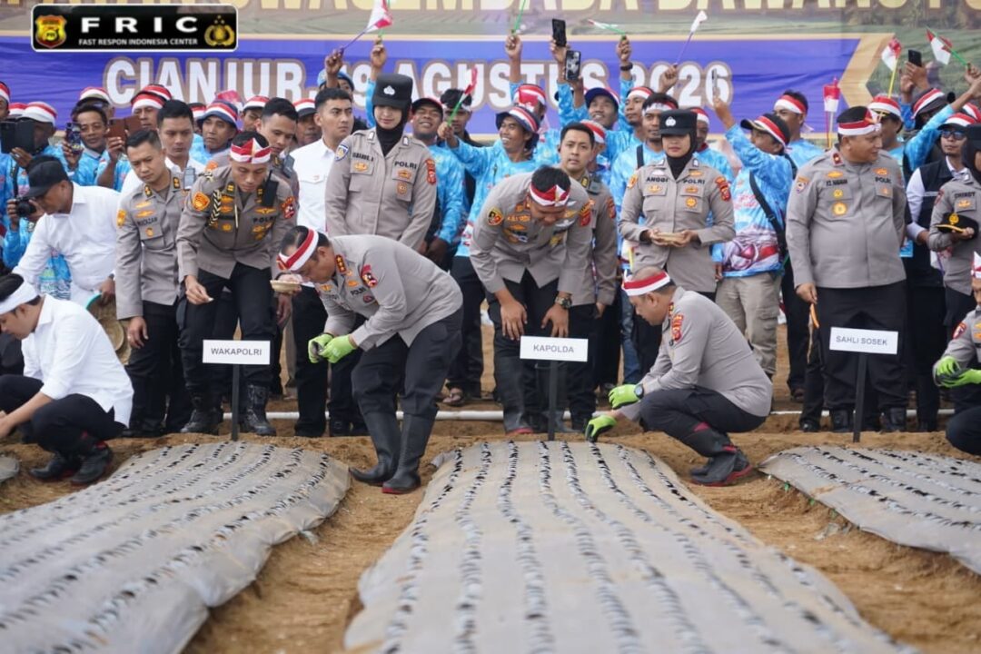 Polri Tanam Serentak Bawang Putih di 14 Daerah di Jabar