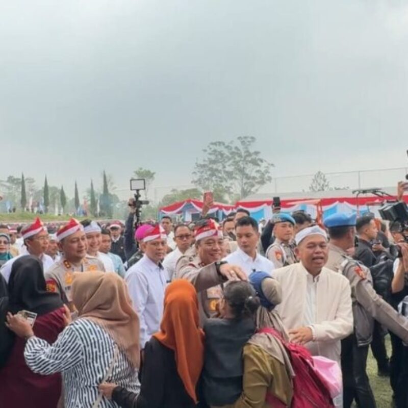 Wakapolri Berikan bansos 1.000 paket untuk 2 Gapoktan Bawang putih di Cianjur