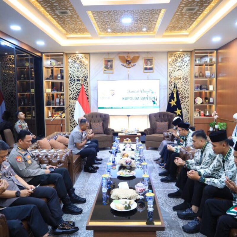 Kapolda Banten Lepas 7 Personel Polda Banten ke Tanah Suci untuk Tunaikan Ibadah Umrah