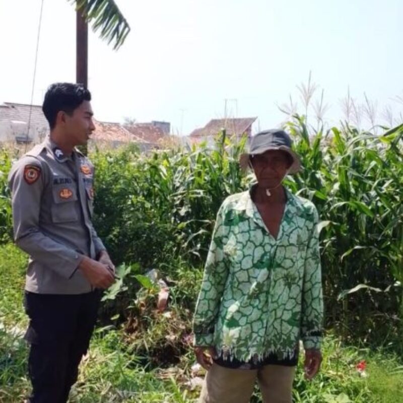 Polisi Kanigaran Dampingi Petani Curahgrinting, Siap Teruskan Keluhan ke Penyuluh